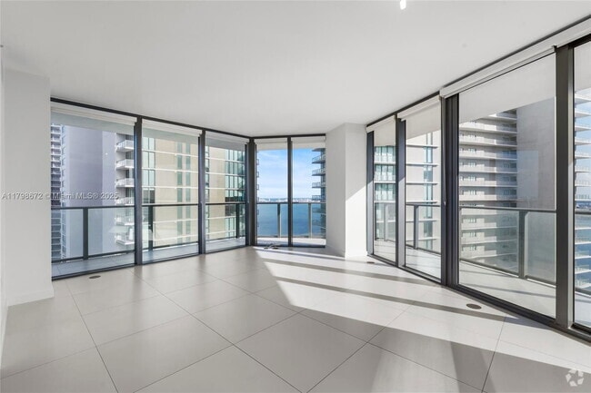 Building Photo - 501 NE 31st St Rental