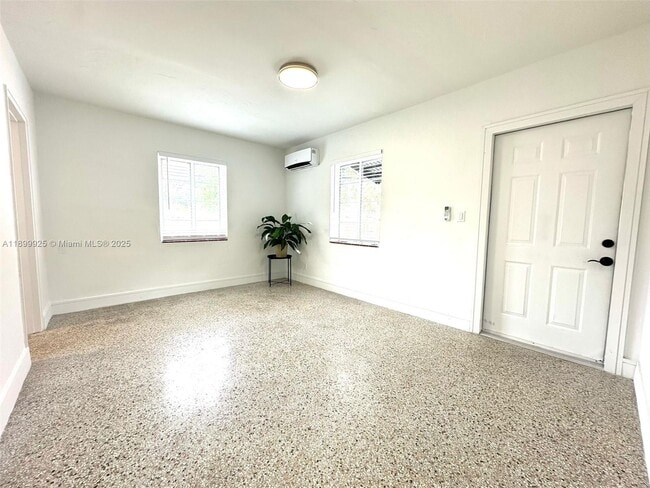 Photo - 401 SE 14th Ct Unit 4