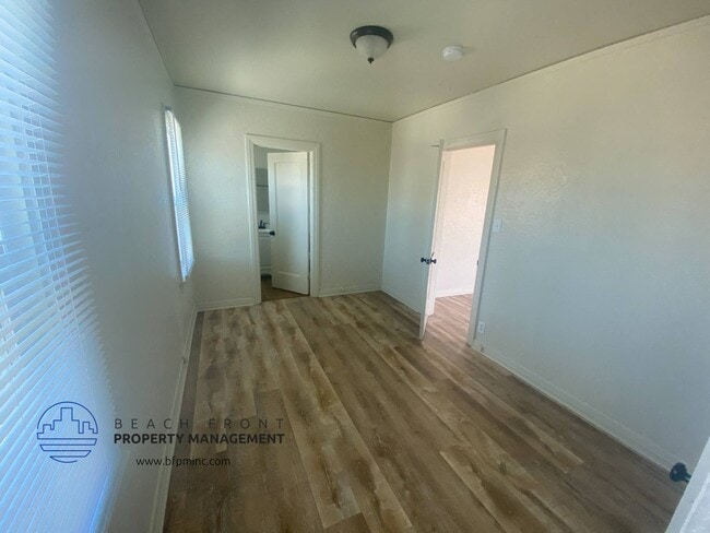 Photo - 566 W. 17th St.