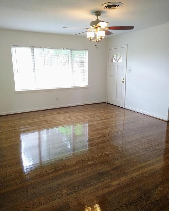 Building Photo - 5722 Parwill St Rental