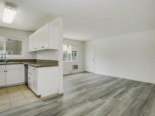 Photo - 6602 Beadnell Way