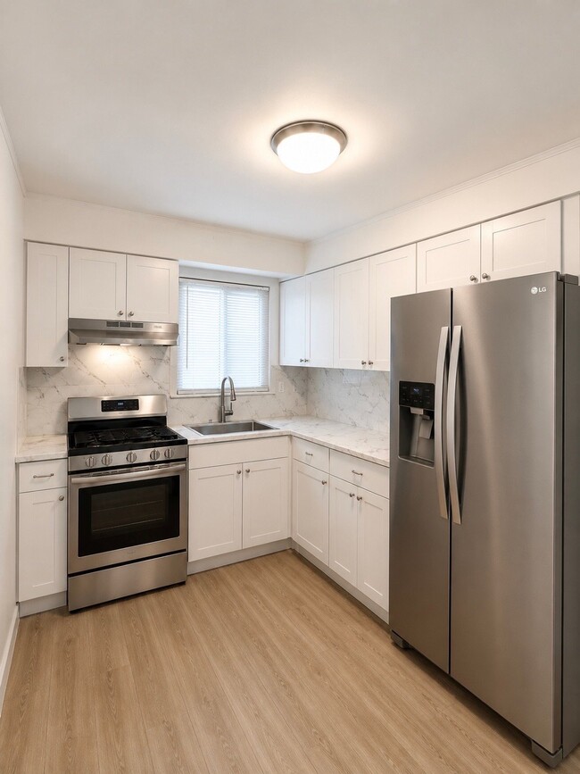 Photo - 512 Nassau Blvd Unit 1A