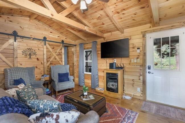 Photo - 15039 Pleasant Valley Rd Unidad SI ID1496048P