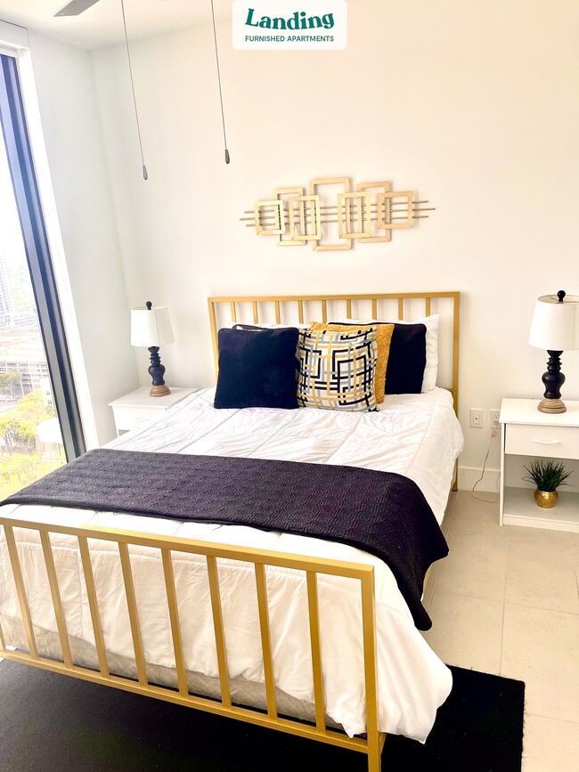 Photo - 400 NW 1st Ave Unit 2810.1284044