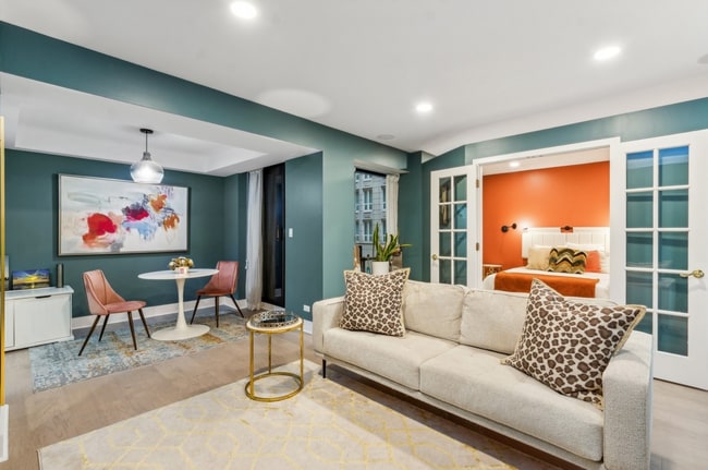 Photo - 40 E Delaware Pl