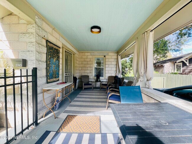 Photo - 2745 Downing St