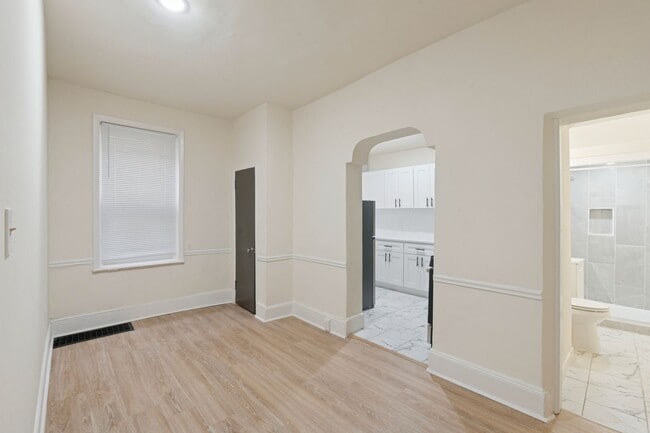 Photo - 5532 N Lawrence St Unit 1