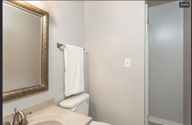 Photo - 4717 Walden Pond Dr Unidad A