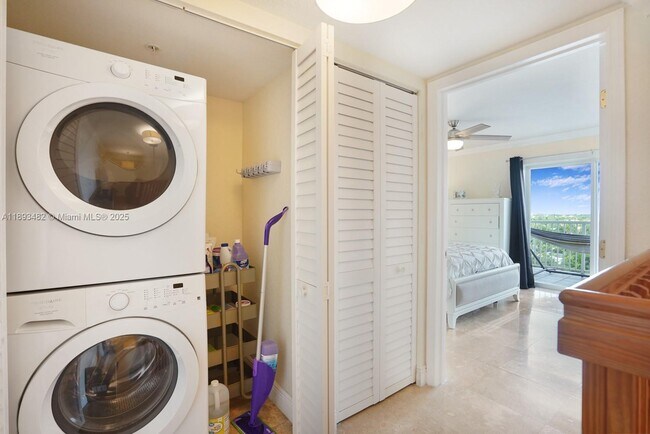 Photo - 280 SW 20th Rd Unit 907