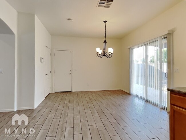 Photo - 3745 W Medlock Dr