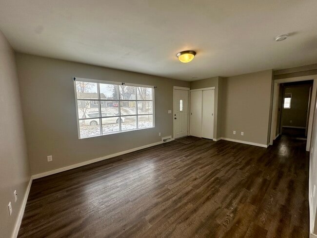 Photo - 2418 Wisconsin St SW