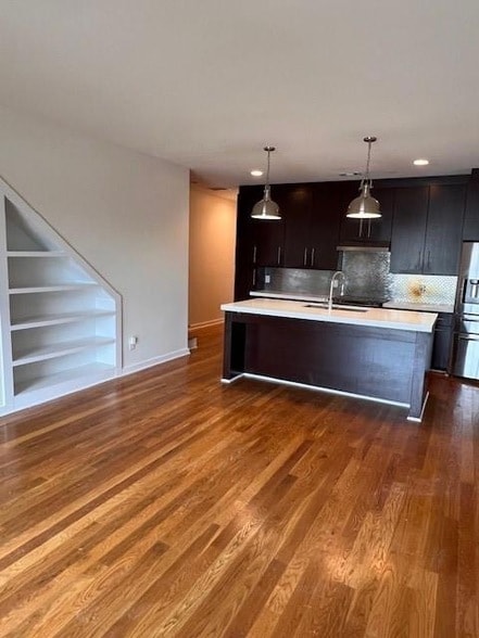 Photo - 472 Martin St SE