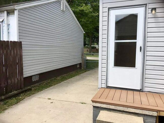 Photo - 6171 Wilkie St