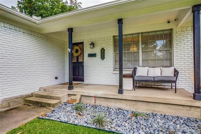 Photo - 6711 Kingsbury Dr