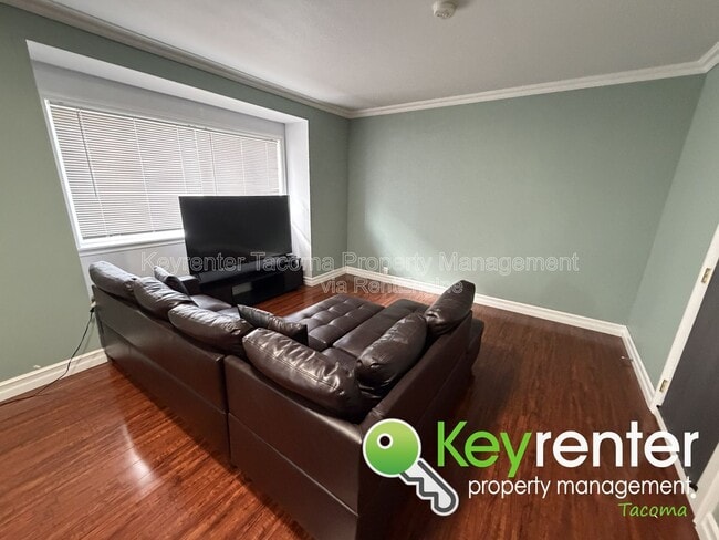 Photo - 8434 Tacoma Ave S