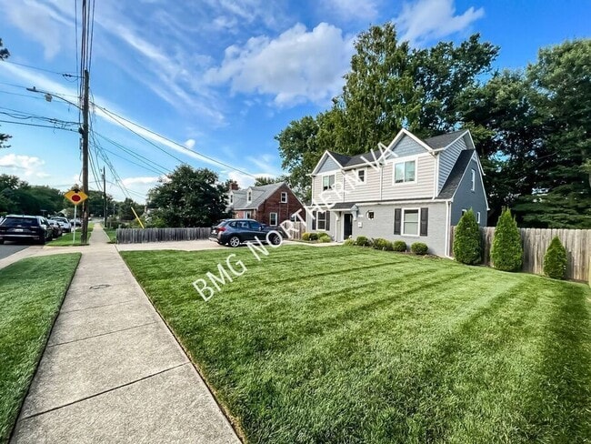 Building Photo - 2935 Summerfield Rd