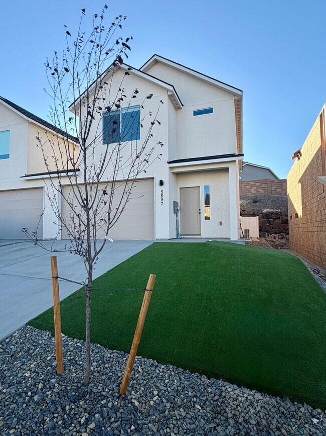 5857 W 40th Ct