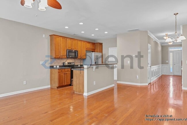 Photo - 237 Murray Glen Dr