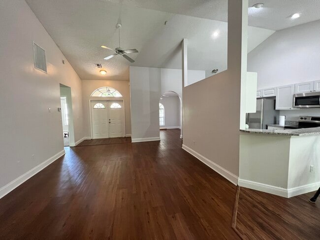 Photo - 2485 Stonegate Dr