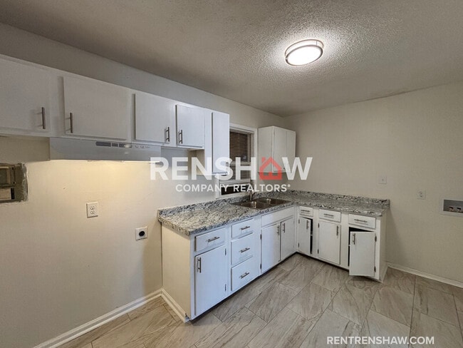 Photo - 3634 McDuff Ave