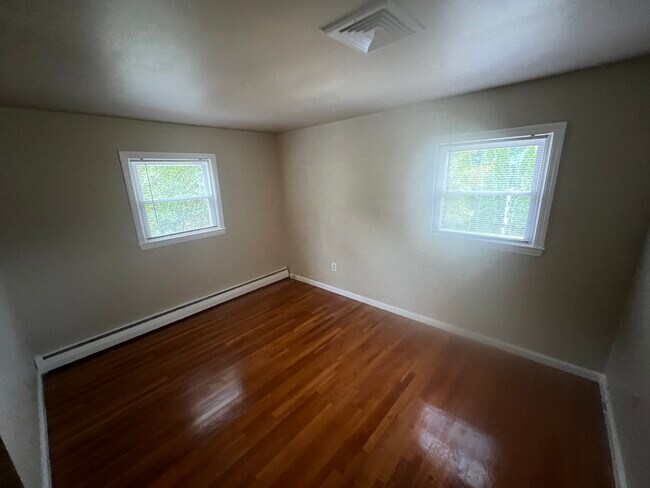 Photo - 810 Ashton St