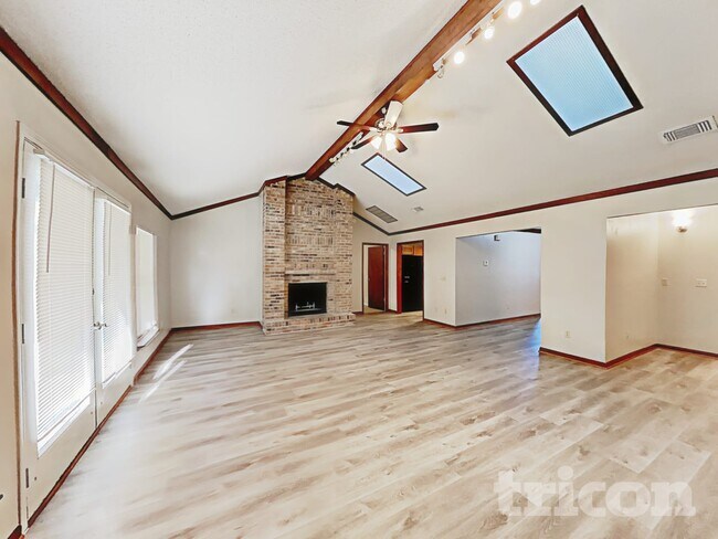 Photo - 4750 Deerfoot Ct