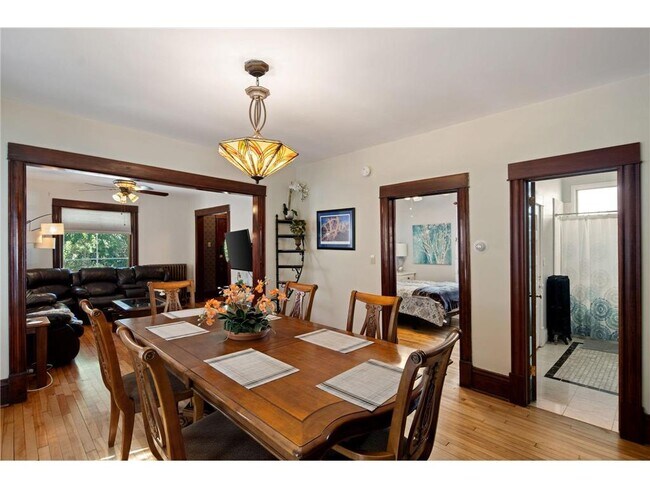 Photo - 2713 Garfield Ave