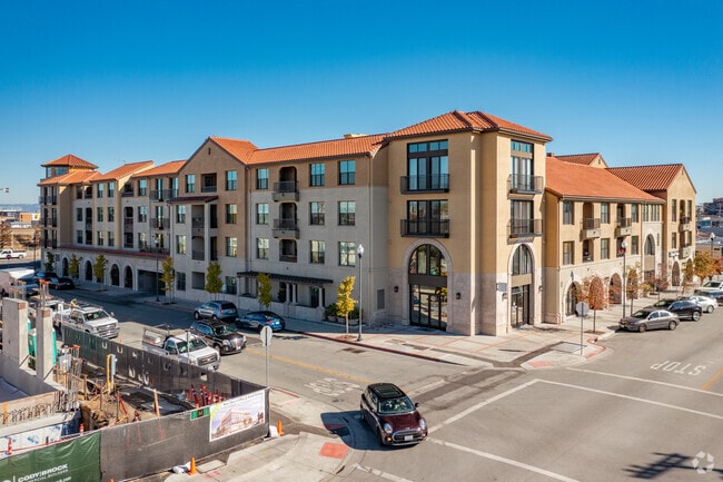 Photo - 1001 Laurel St