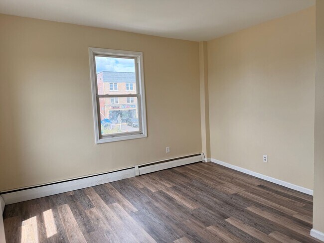 476 Wethersfield Ave Unit 2nd Fl