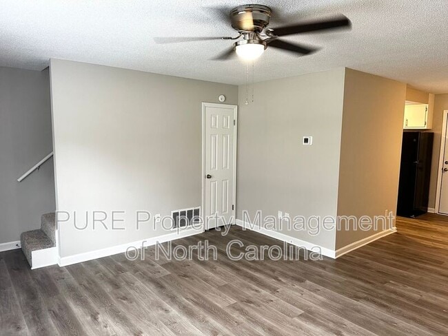 Photo - 916 W 5th Ave