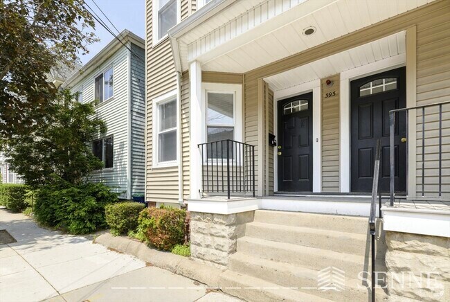 Building Photo - 399 Washington St Unit 2 Rental