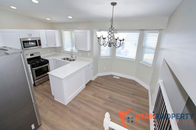 Photo - 6528 S 520 W