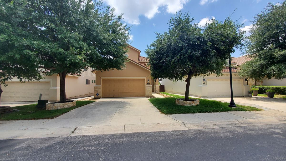 Photo - 4122 Woodbridge Way