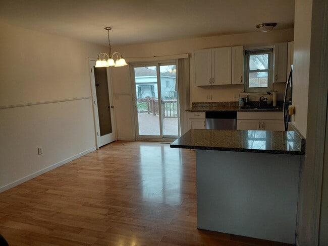 Photo - 33890 Hunter Ave