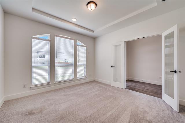 Photo - 501 Silbury St