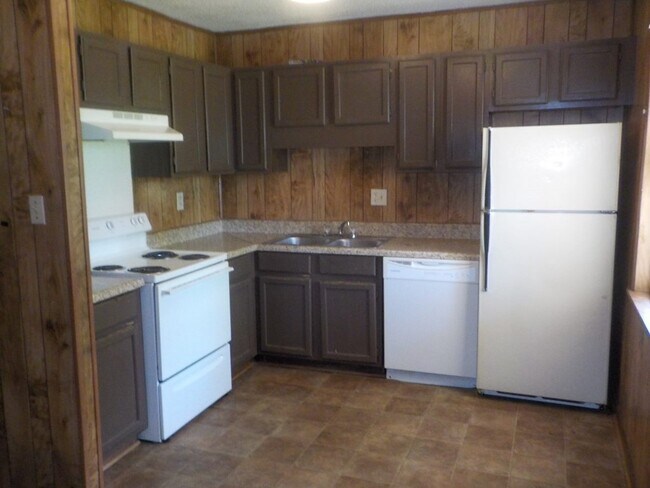 Photo - 415 Station Crossing Dr