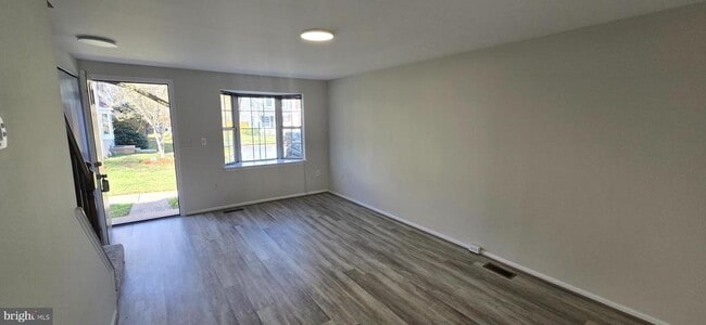 Photo - 15 Asbury Way