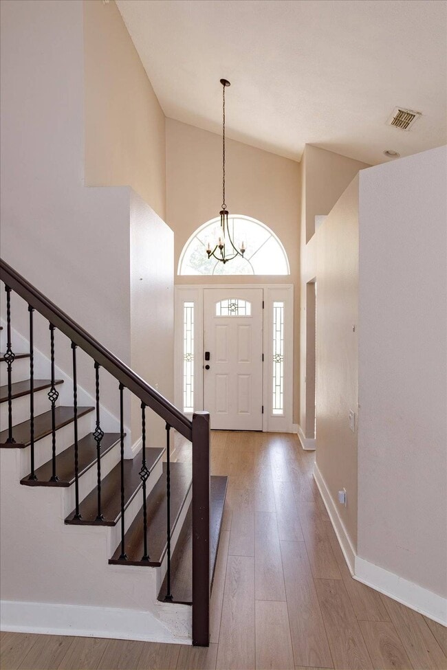 Photo - 836 Garden Glen Loop