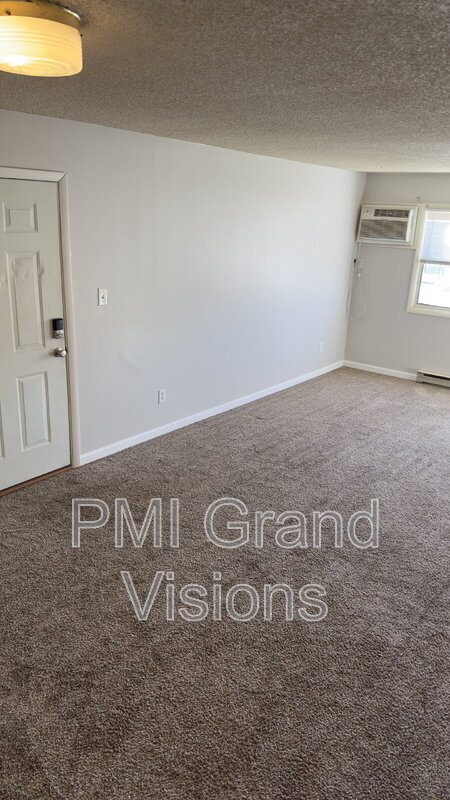 Photo - 24 W Buchanan Ave Unidad 3