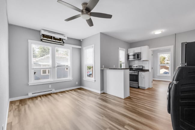 Building Photo - 1213-1219 12th St Rental