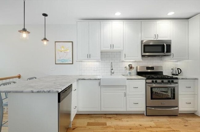 Photo - Summertime Move-in - Beautiful 2-bedroom Townhouse w/ Yard/Roofdeck in East Passyunk!