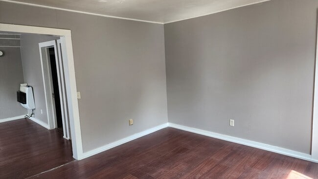 Photo - 212 1/2-207 1/2 N 11th St Unit Apartment 207 1/2; Upper