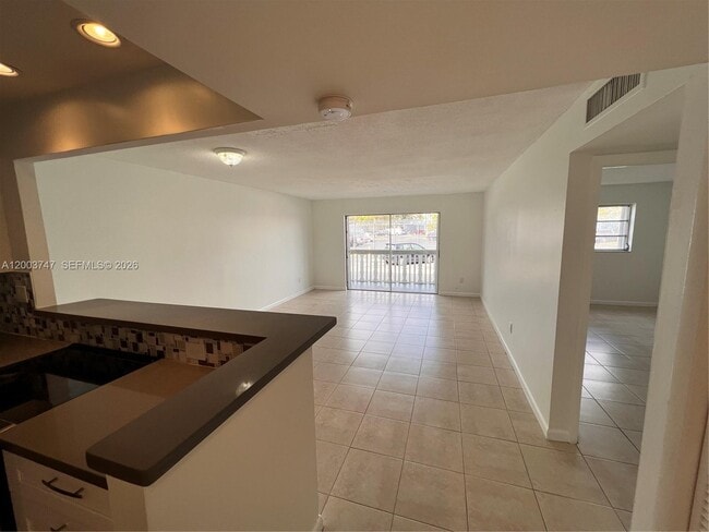 Photo - 15221 NE 6th Ave Unit A104