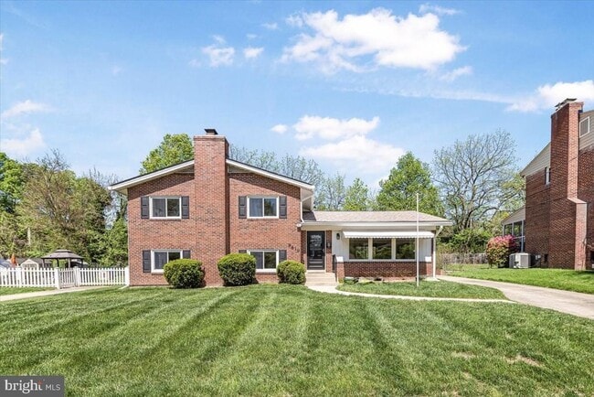 Photo - 9619 Singleton Dr House