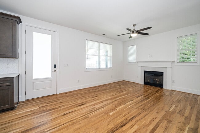Photo - 3814 Kelford St