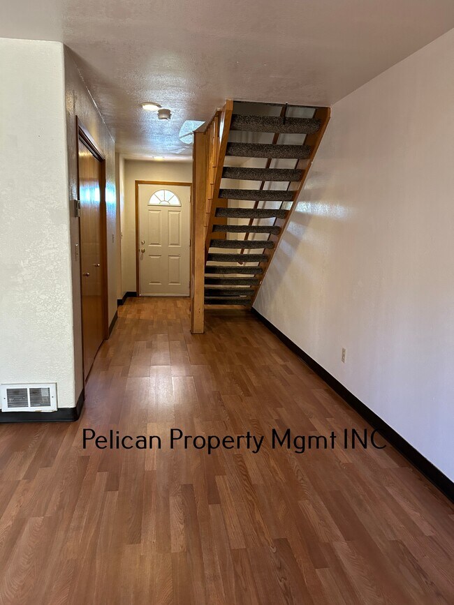 2055 N Eldorado Ave