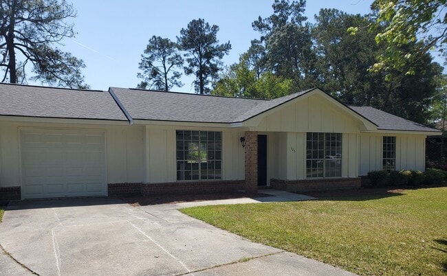 Photo - Newly remodeled, 3 bedroom, 2 bath home with large fenced in backyard in the heart of Rincon