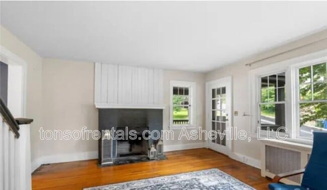 Photo - 30 Caledonia Rd