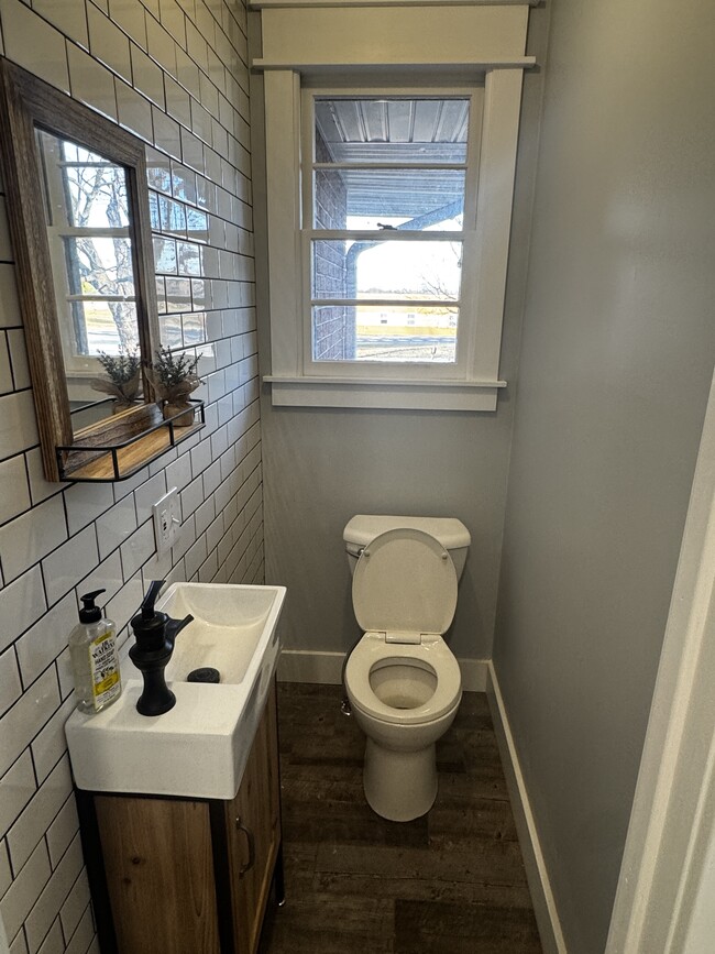 Photo - 4018 W Weaver Rd