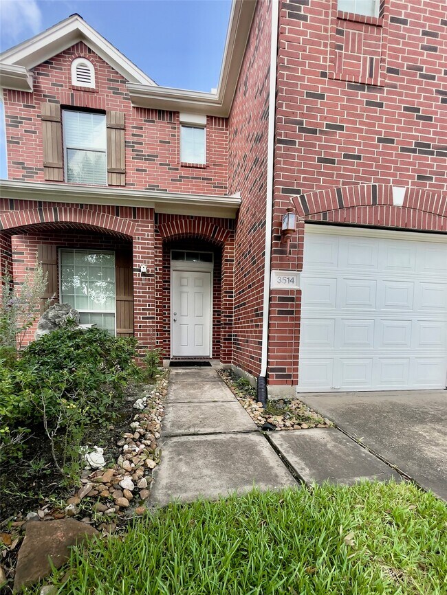 Photo - 3514 Leaf Vines Dr